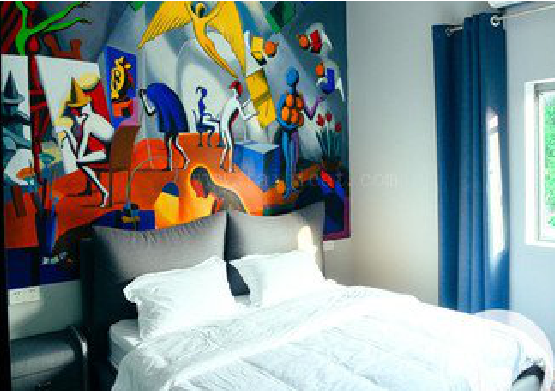 凤山对于酒店的墙体彩绘而言更注重哪些方面？